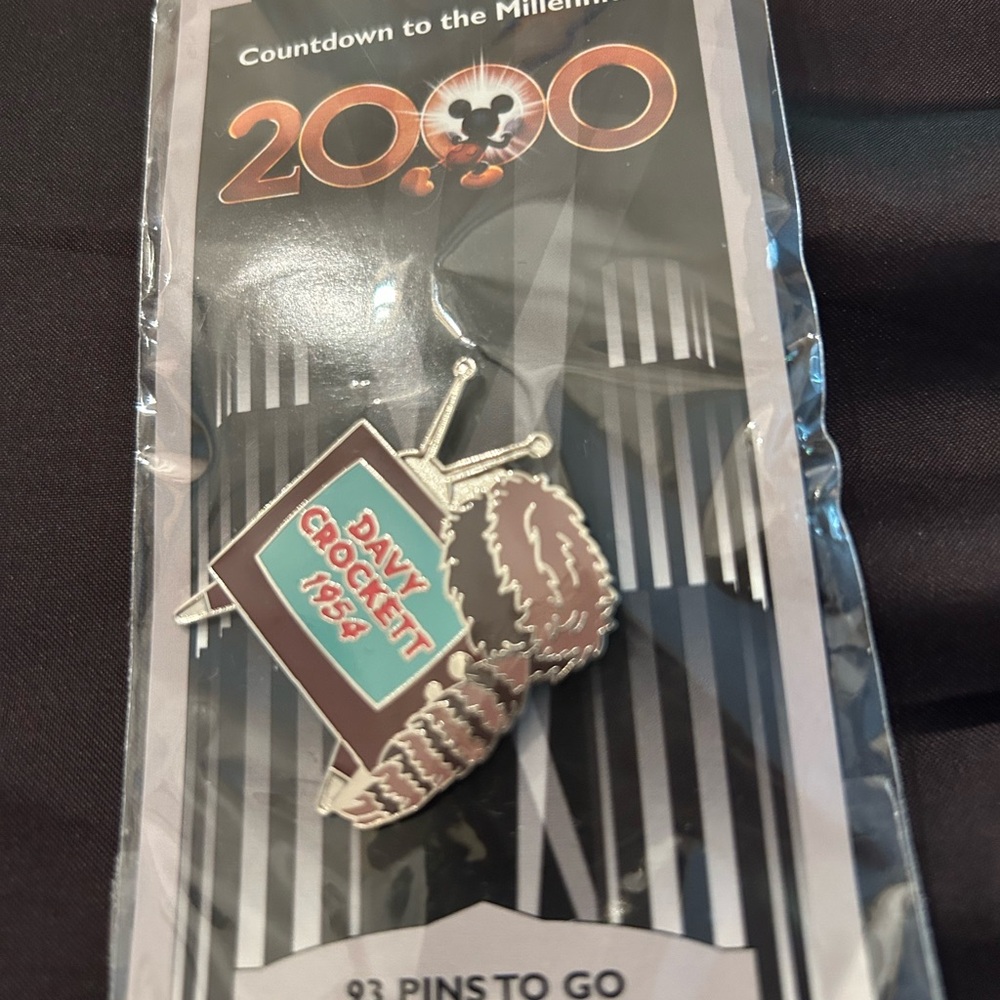 Disney countdown to the Millennium 5 pins
